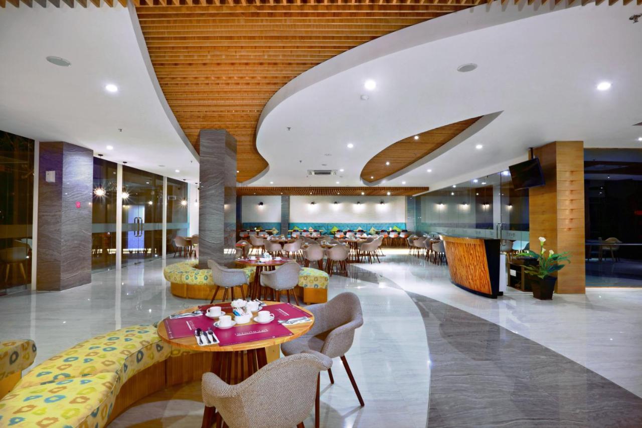 เฟฟโฮเต็ล บันจาร์บารู - บันจาร์มาซิน Hotel Banjarbaru ภายนอก รูปภาพ