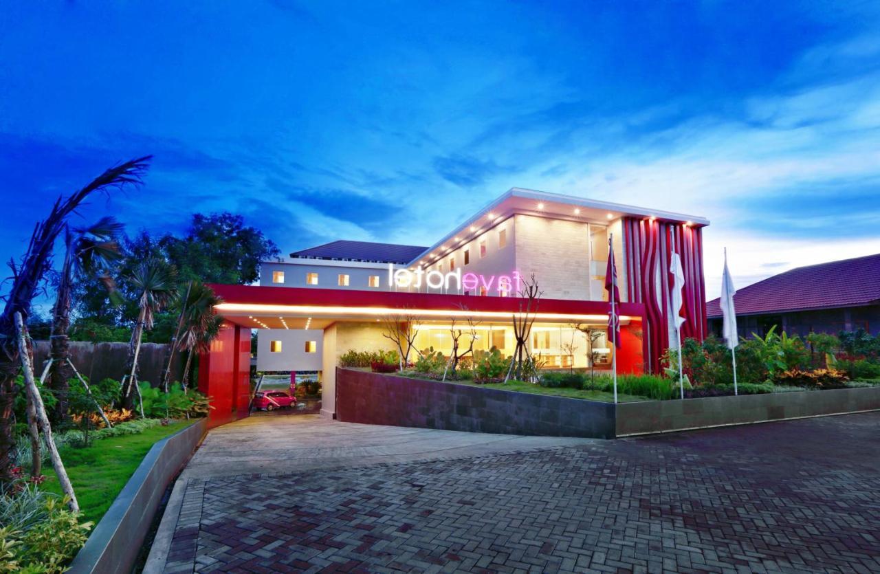เฟฟโฮเต็ล บันจาร์บารู - บันจาร์มาซิน Hotel Banjarbaru ภายนอก รูปภาพ